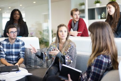 Groupe de personnes lors d'un groupe de travail dédié à l'accompagnement au développement des entreprises.